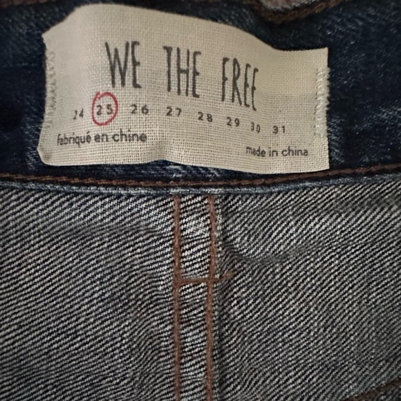 Free People OB585971 Avery Blue Daisy Chain Lace Cutoff Frayed Denim Short - Picture 8 of 10